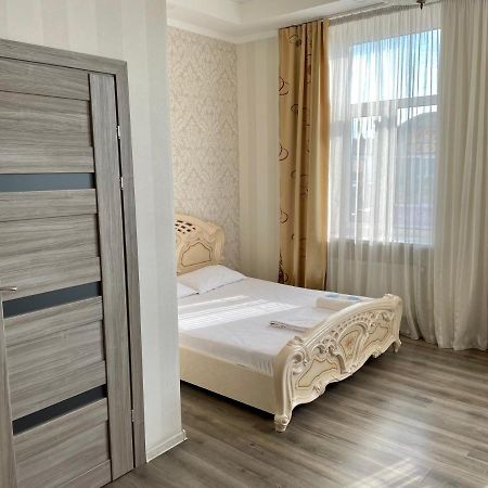Apartment Studio -Біля Вокзалу-Недалеко Від Центру-Городоцька 151 Лвив Екстериор снимка